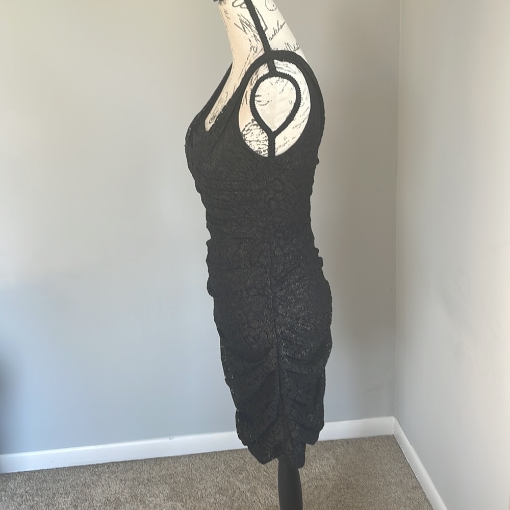 Express black/gold lace mini! Sz 4 Great for homecoming/wedding/holiday party! - Picture 2 of 4